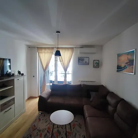 Bulevar, Apartment