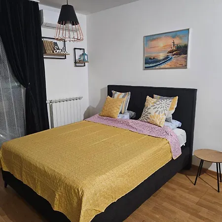 Bulevar, Appartement *